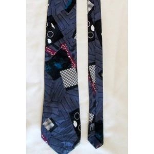 Reduced Vintage Geometric Man’s Tie